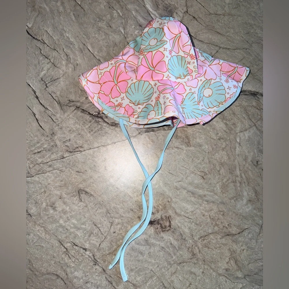Caden Lane Pink & Mint Seashell Rashguard Swimsuit with Sun Hat